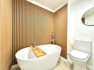 Photo 17- click for photo gallery